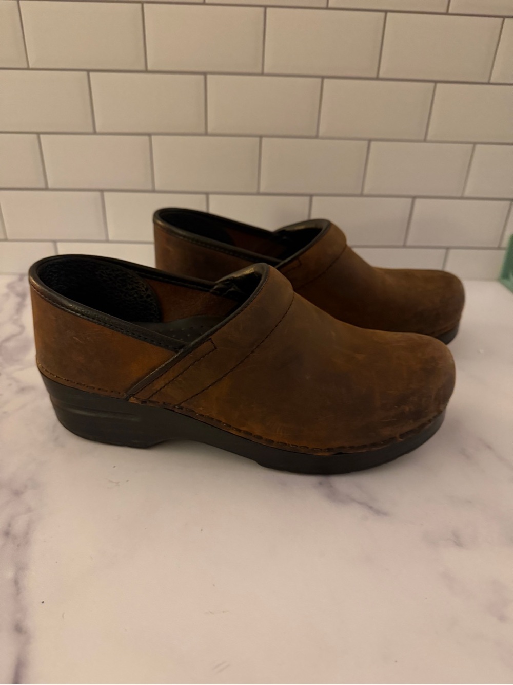 Dansko Professional Clogs Women’s US 8/EU 38 Brown Oiled Leather Slip On